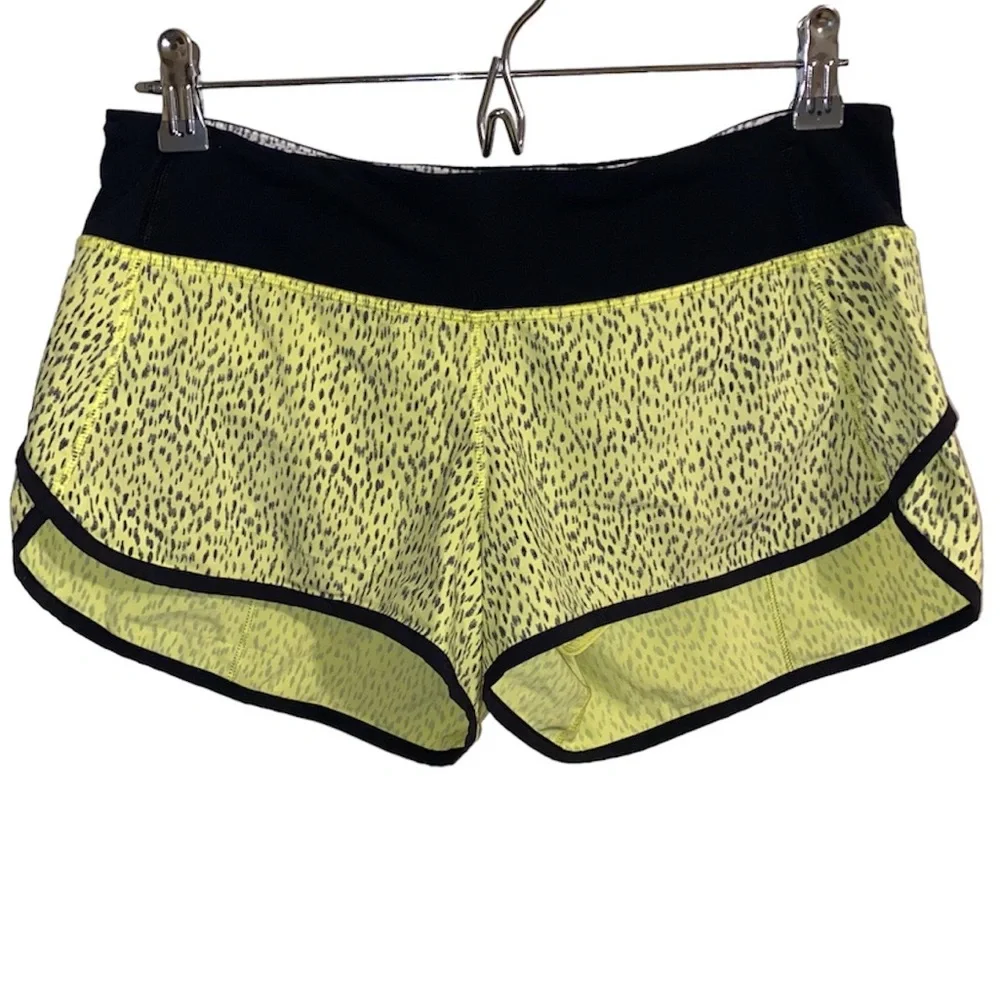 Lululemon Run Speed Short 4-way Stretch
Dottie Dash Clarity Yellow Black Size 6 - Picture 4 of 6